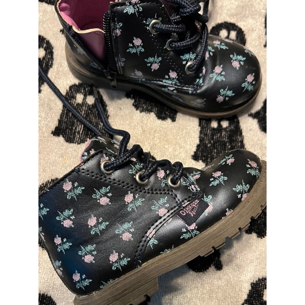 Toddler girls lace up boots size 7